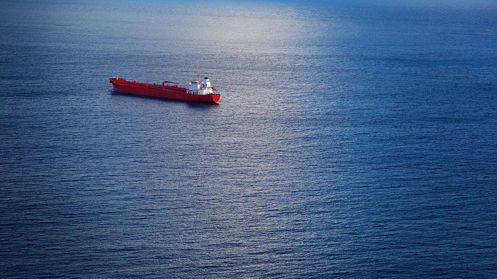 Нефть дорожает на фоне усиления геополитической напряженности