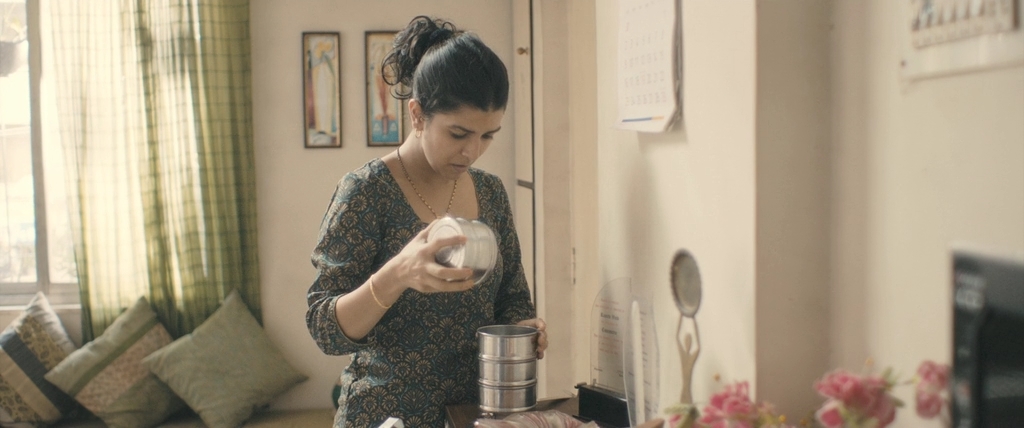 Ланчбокс.2013.BDRip AVC msltel.mkv_snapshot_00.11.13.977.jpg