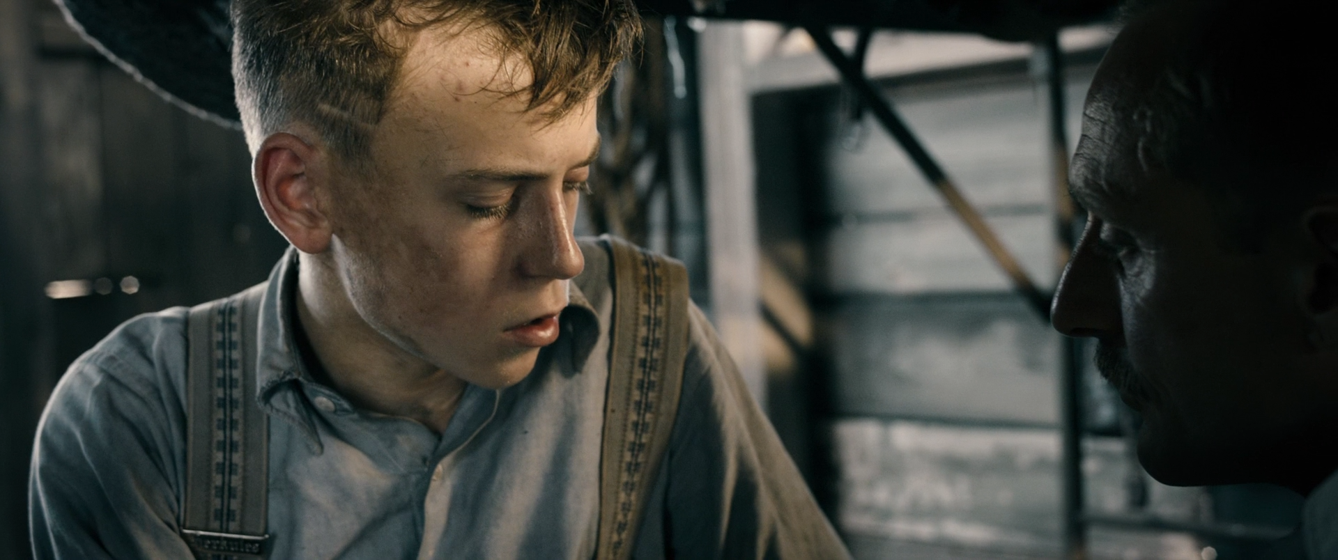Under sandet 2015 1080p BluRay DTS x264-VietHD.mkv_snapshot_00.58.21.png