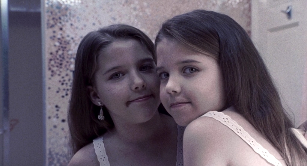 Одинокая белая женщина.1992.BDRip AVC msltel.mkv_snapshot_00.01.05.932.jpg