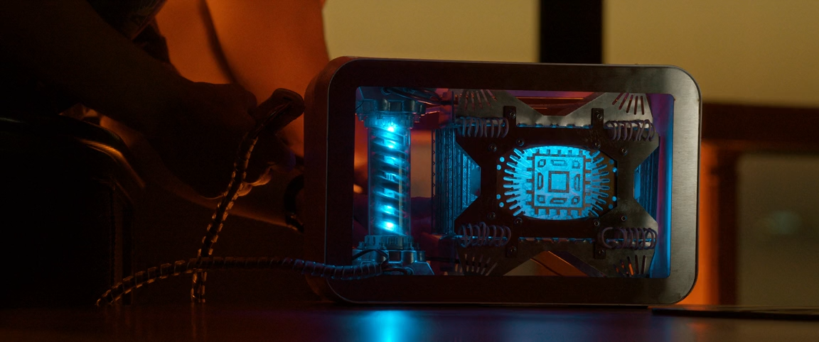 Мажор в Дубае (2025) WEB-DLRip-AVC_ivanes.mkv_snapshot_00.44.13.875.png