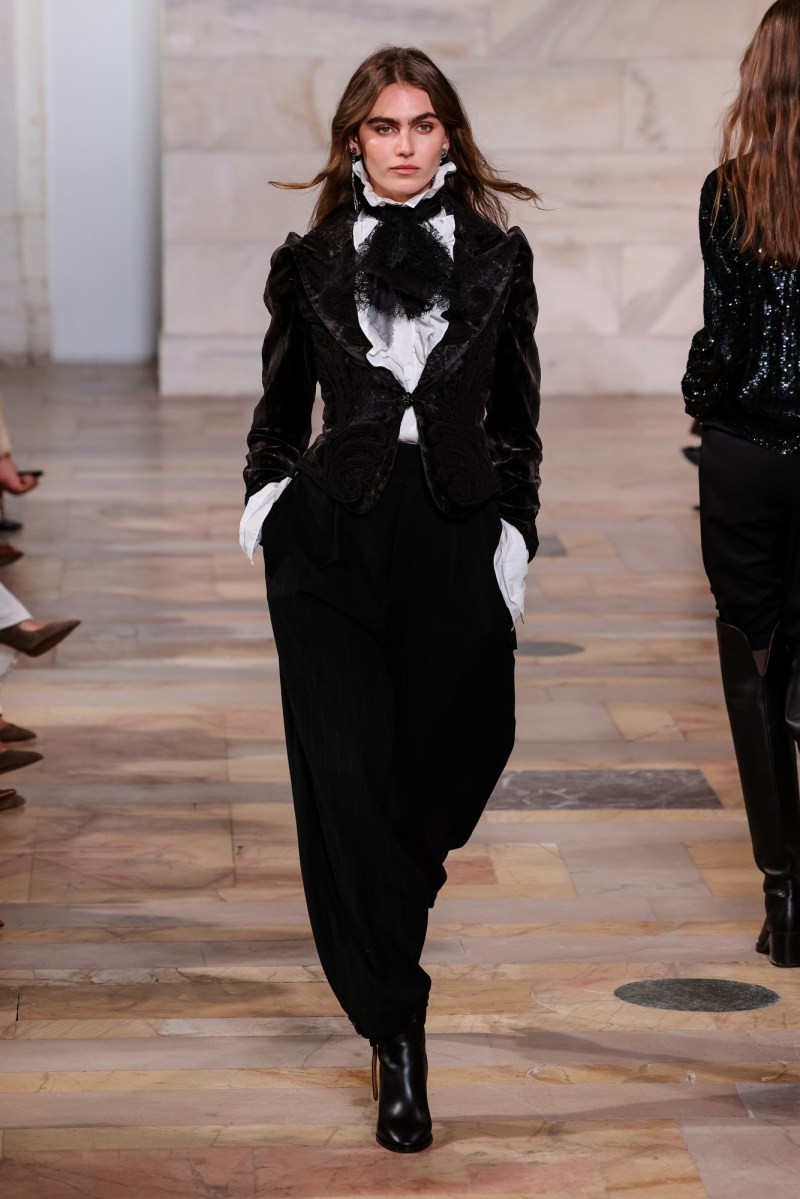 Ralph-Lauren-s25-rtw-runway-MO-031.jpg