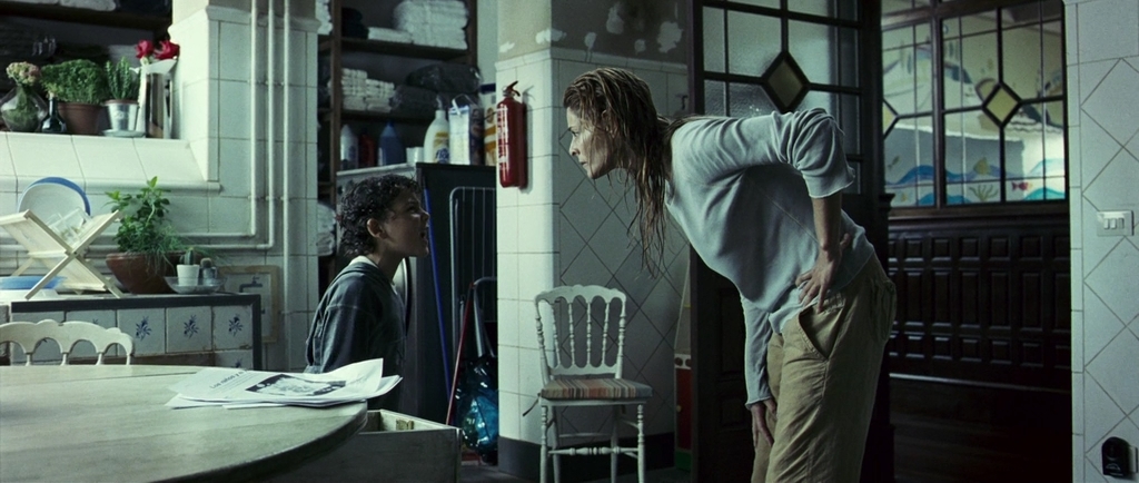 Приют.2007.BDRip AVC msltel.mkv_snapshot_00.26.05.337.jpg