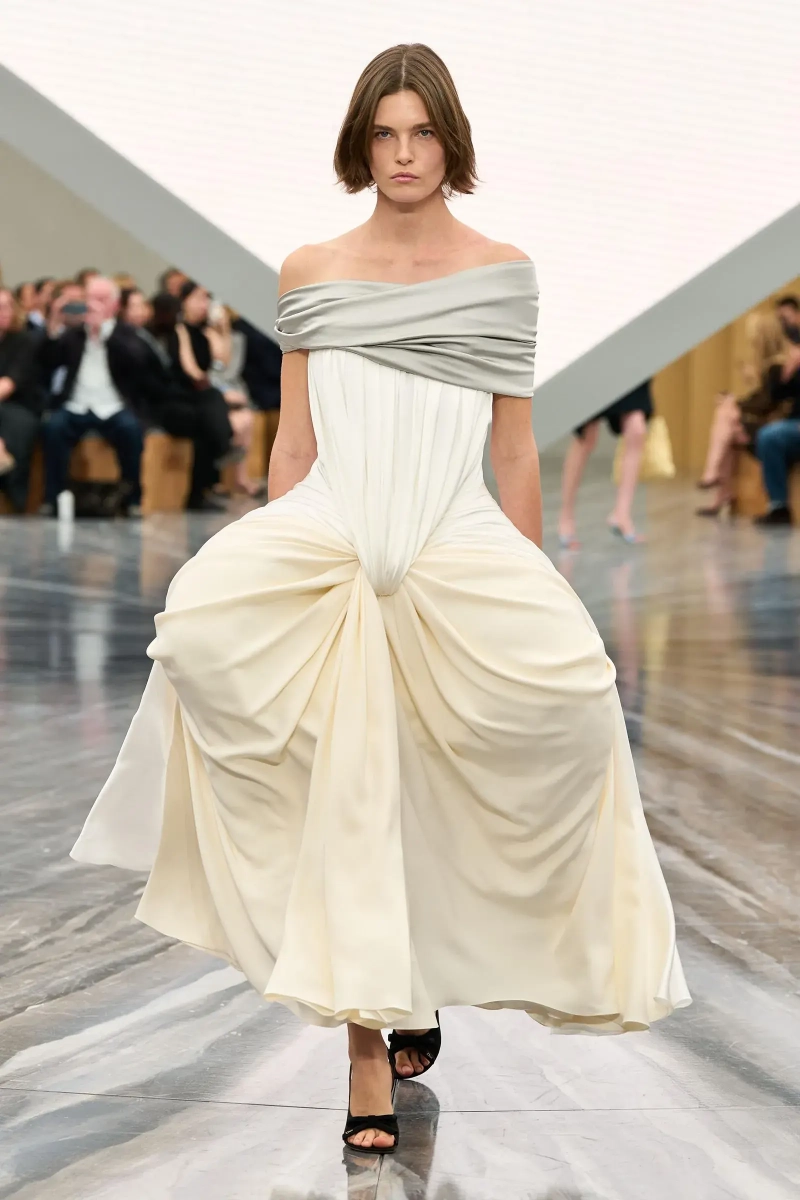 00026-christian-dior-spring-2026-ready-to-wear-credit-gorunway.webp
