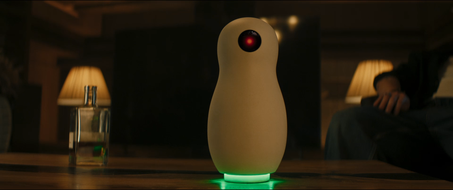 Голосовой помощник 2025 WEB-DL 1080p.mkv_snapshot_01.11.50.png