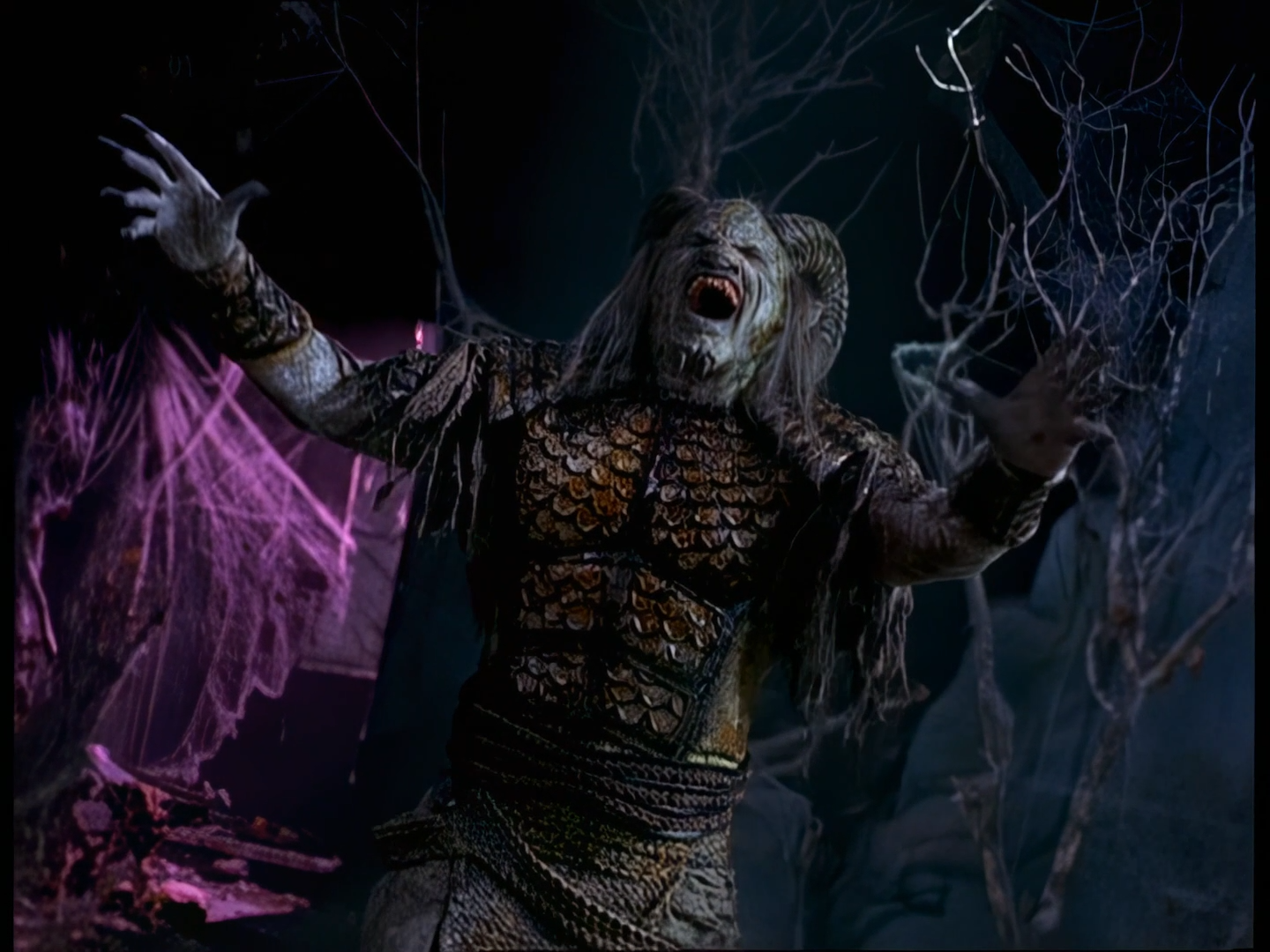 6.2 The Haunting Of Amphipolis - Амфиполис - город-призрак.mkv_snapshot_30.33.707.png