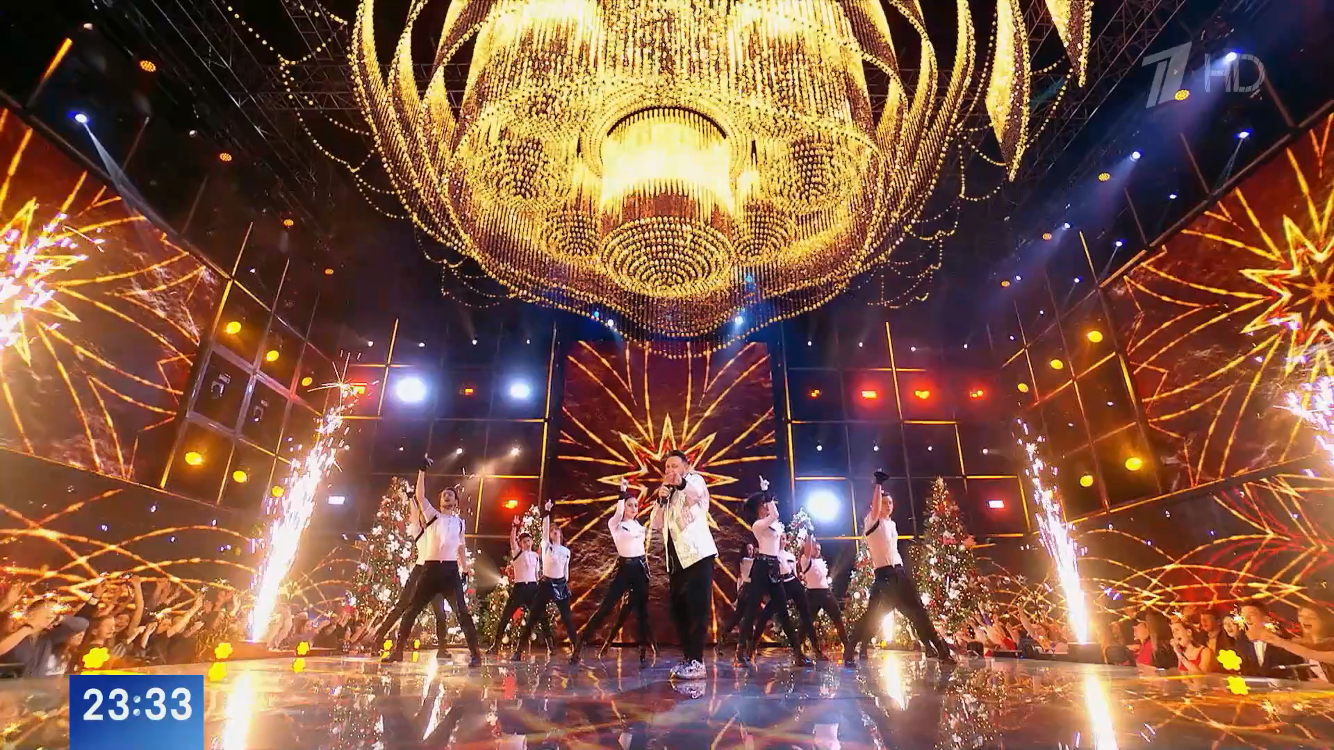 Новогодняя ночь на Первом. До боя курантов.mp4_20260111_232828.586.png