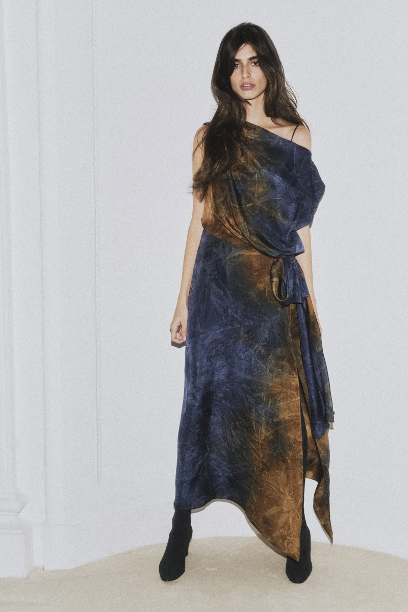 00007-alberta-ferretti-prefall-2026-credit-brand.webp