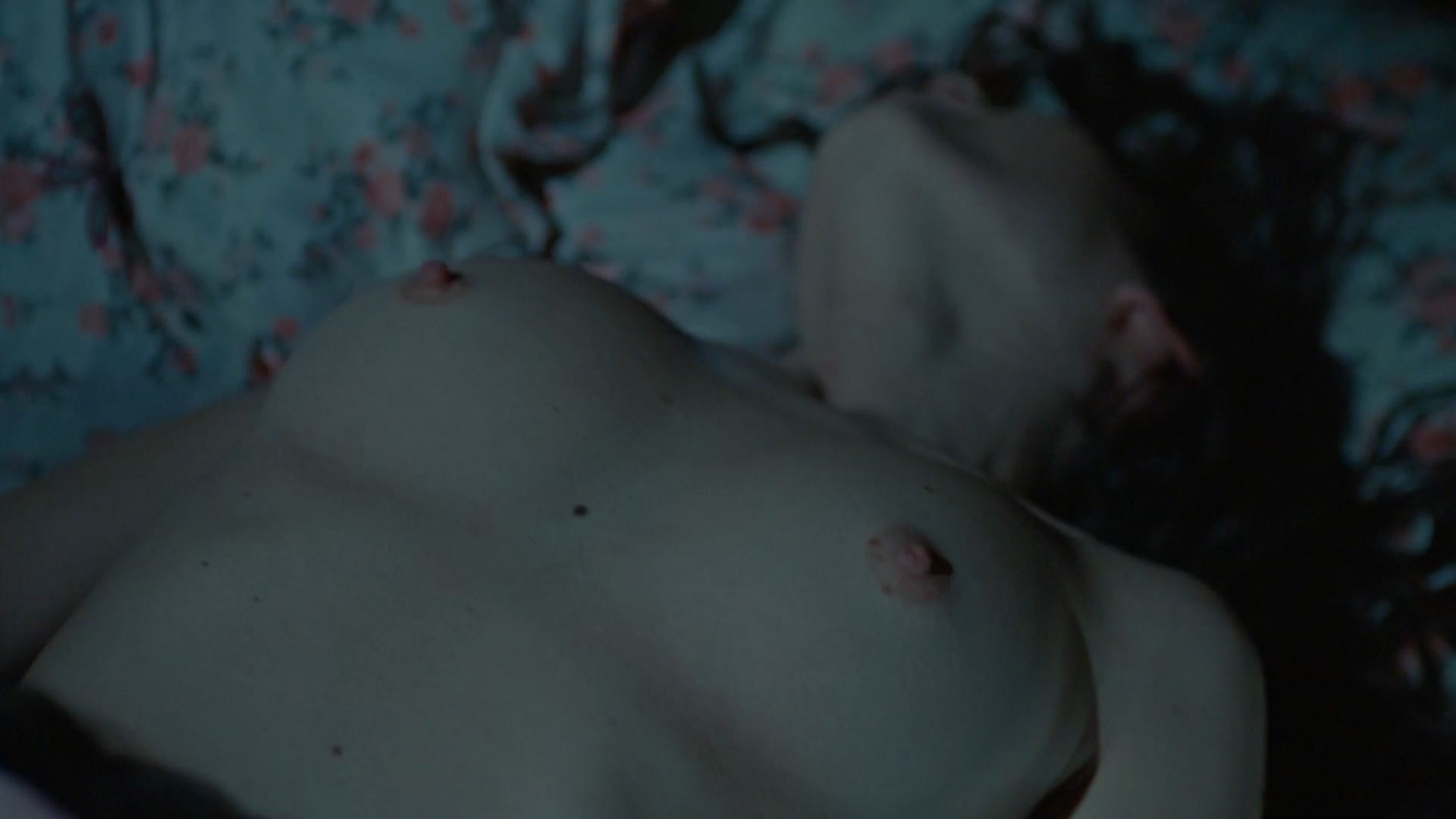 Shameless.RUS.S01E01-24.1080p.WEB-DL.AAC2.0.x264-CasStudio.mp4_snapshot_31.37.440.jpg