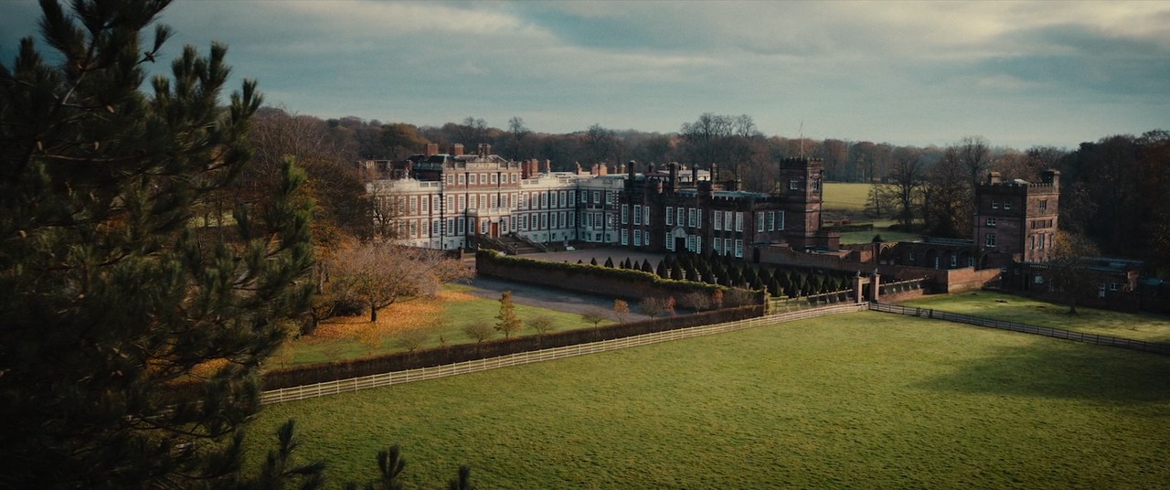 Fackham.Hall.2025.720p.BluRay.DD.5.1.x264-MegaPeer.mkv_snapshot_00.01.10.771.jpg