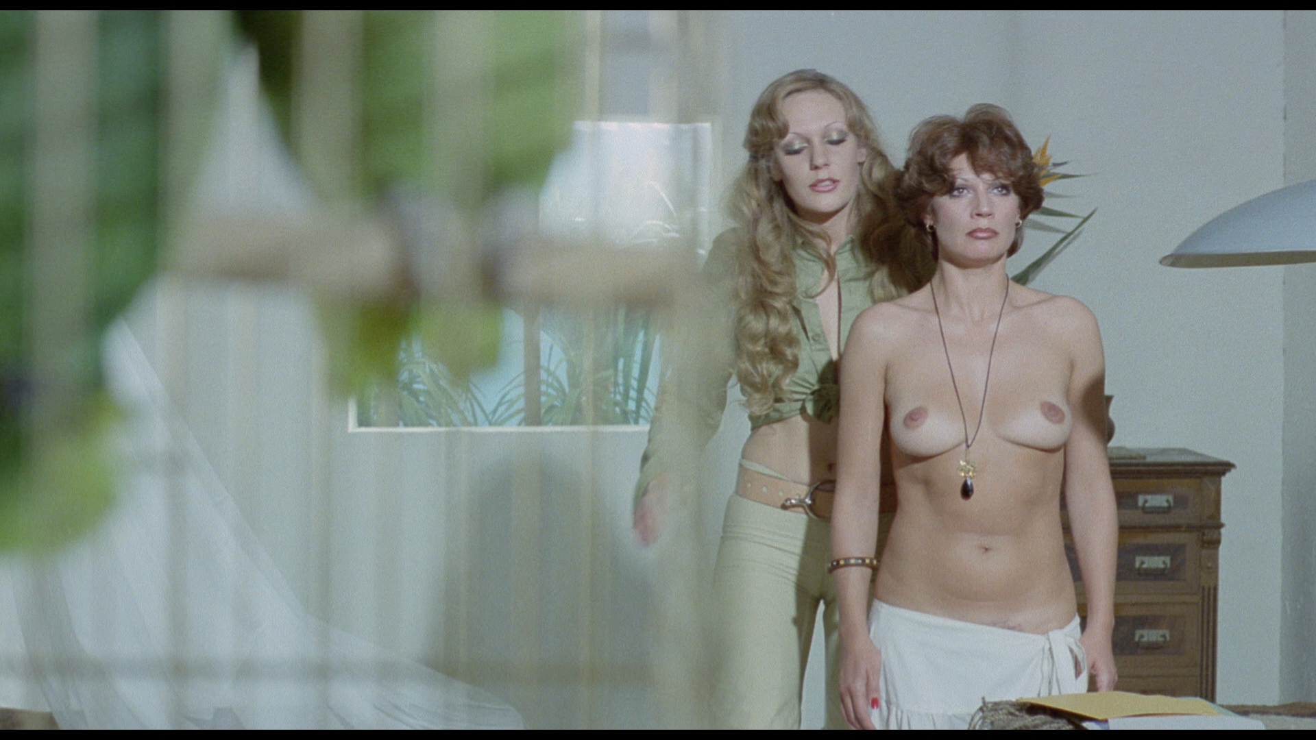 Frauen im Liebeslager 1977 (Uncut version)051263.png