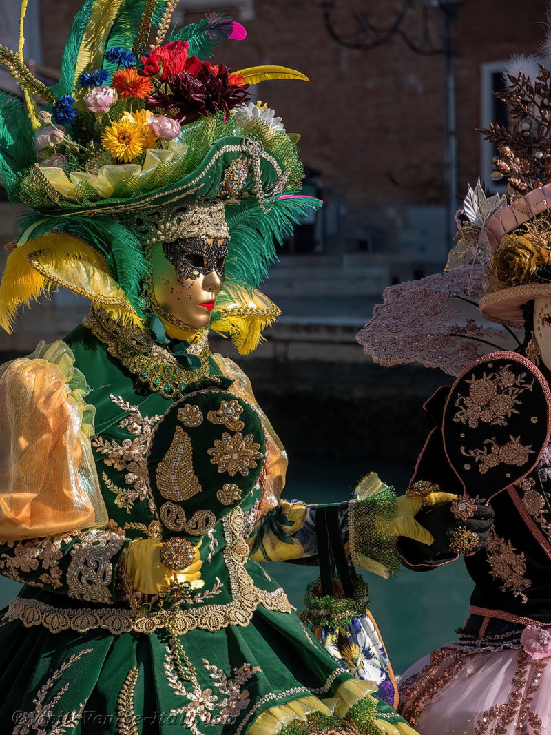 venice-carnival-mask-costume-arsenal-461.jpg