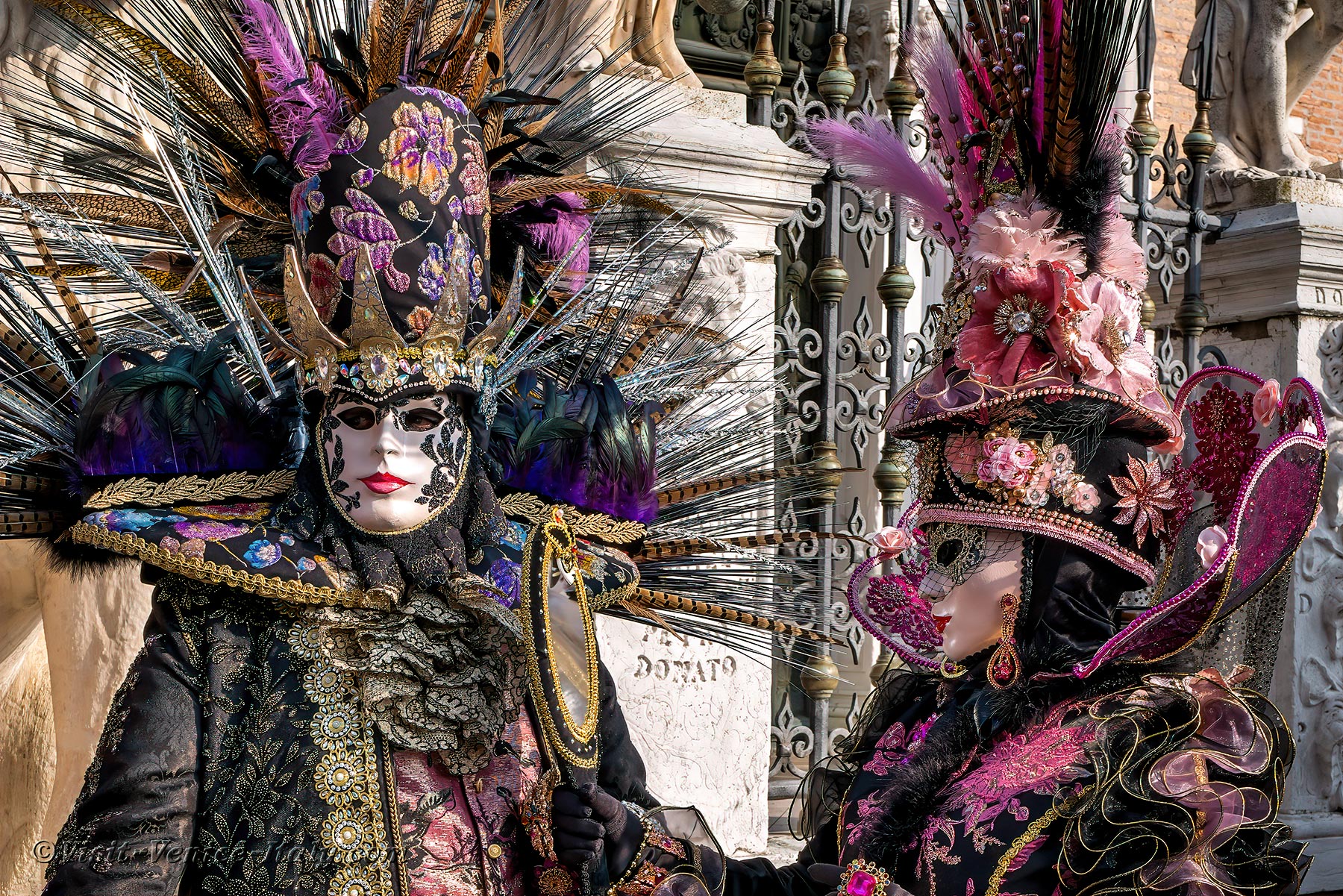 carnival-venice-2024-costume-masks-254.jpg