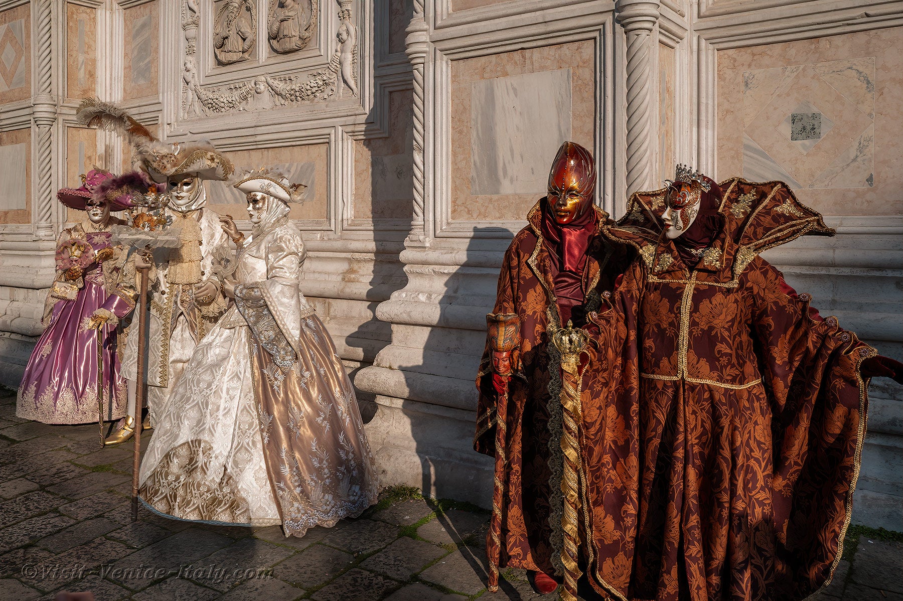 carnival-venice-2024-costume-masks-172.jpg