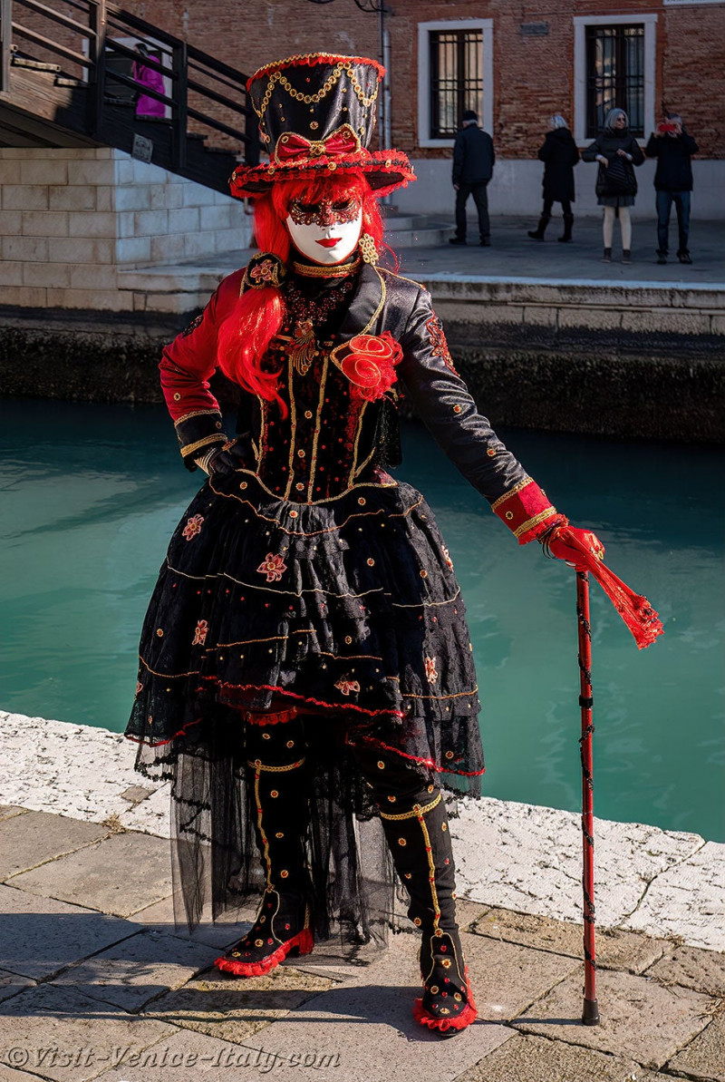 venice-carnival-mask-costume-arsenal-294.jpg
