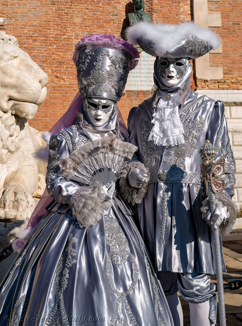 venice-carnival-mask-costume-arsenal-598.jpg