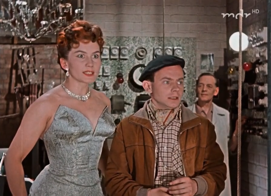 Meine Frau macht Musik (1958)_RU_DE_Grampy.mkv_snapshot_01.15.29.866.png