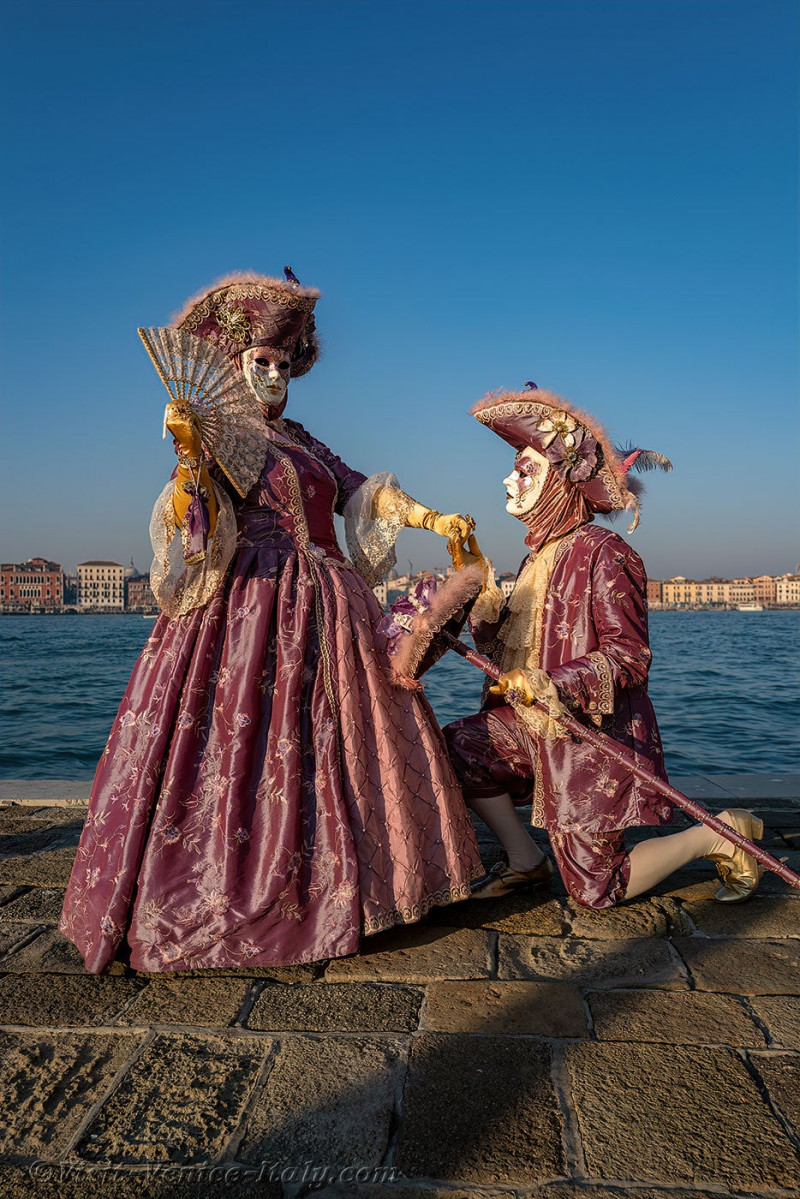 venice-carnival-mask-costume-san-giorgio-maggiore-019.jpg
