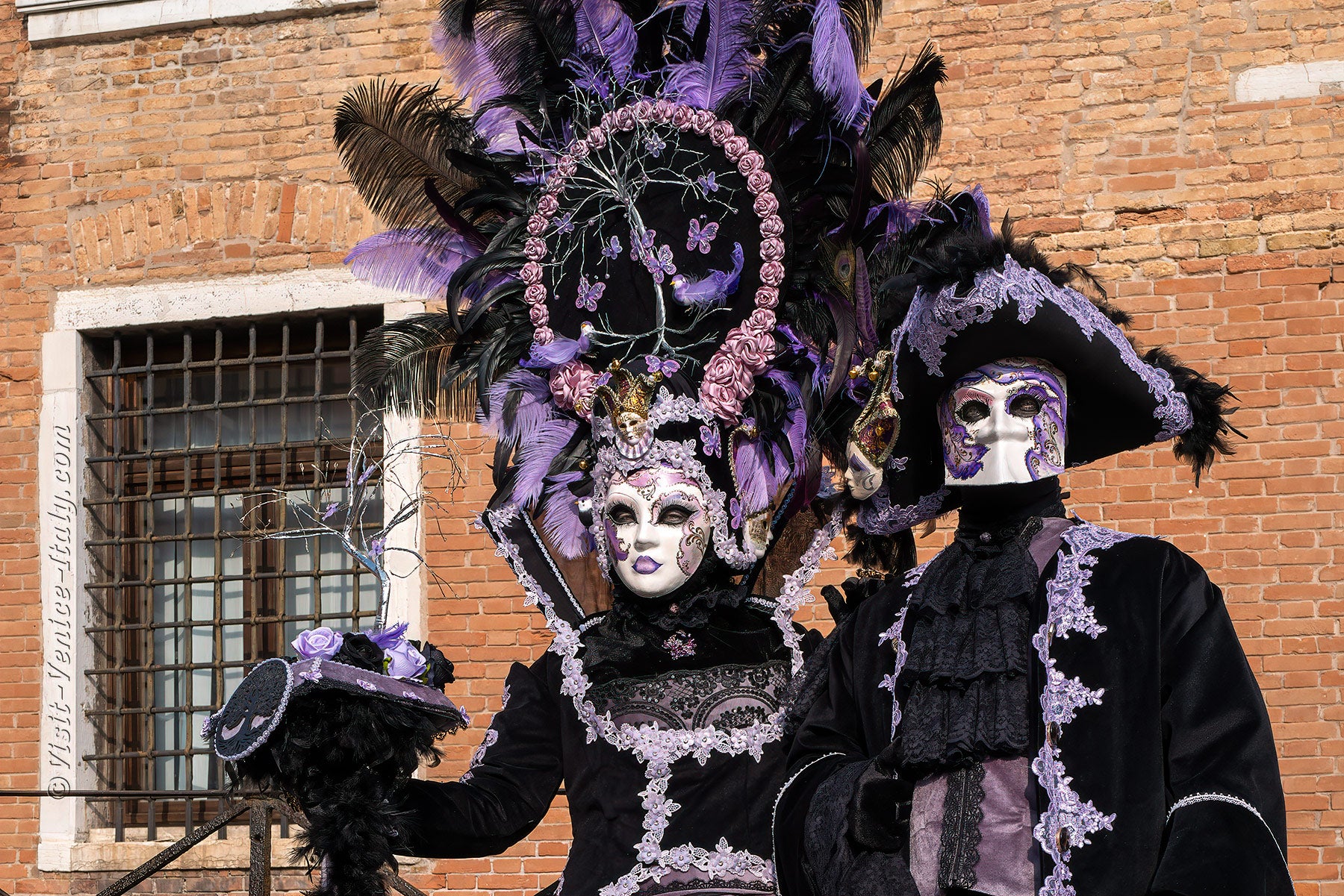 carnival-venice-2024-costume-masks-713.jpg