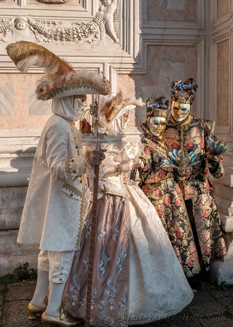 carnival-venice-2024-costume-masks-146.jpg