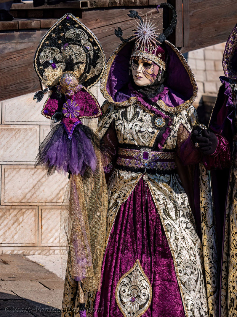 venice-carnival-mask-costume-arsenal-514.jpg