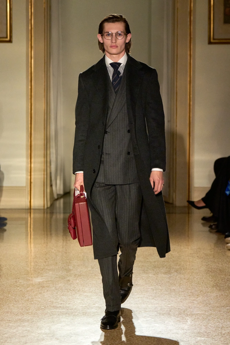 00019-dunhill-fall-2025-menswear-credit-brand.webp