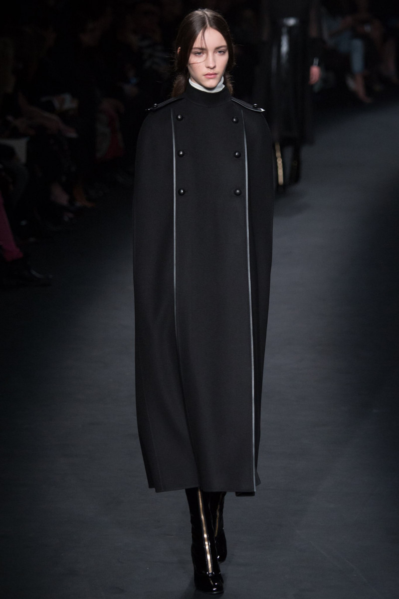 013-valentino.jpg