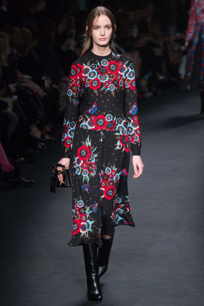 063-valentino.jpg