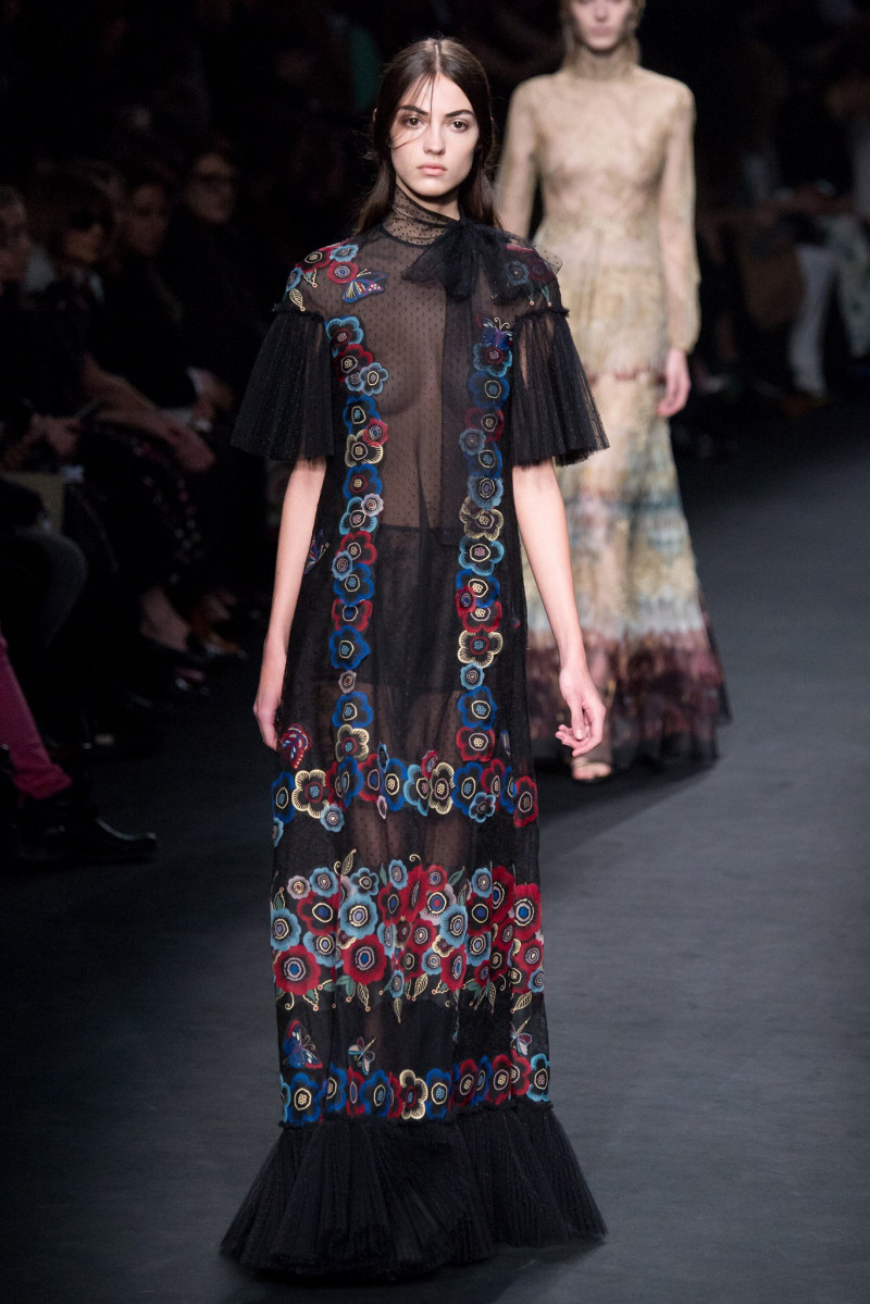 068-valentino.jpg