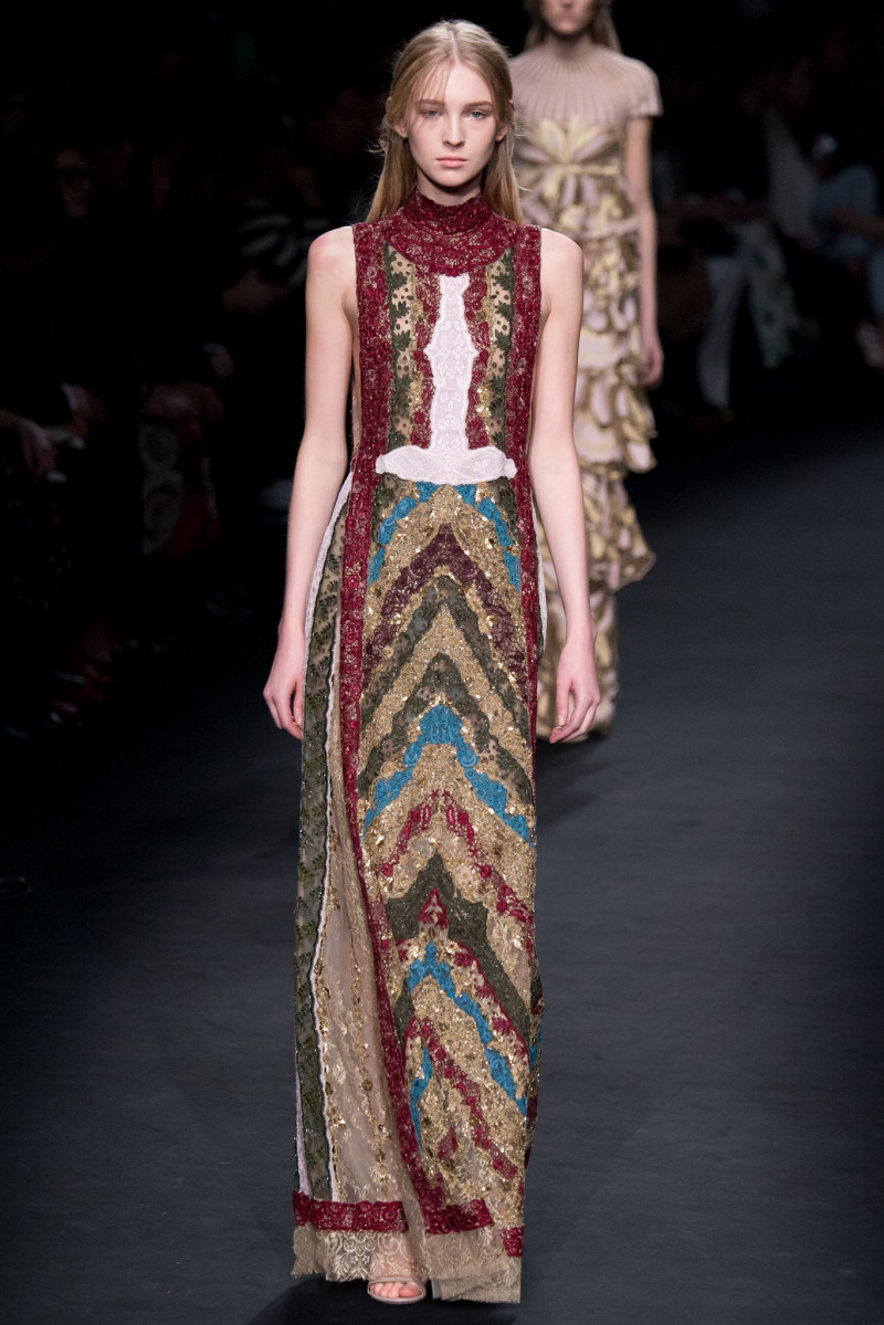 071-valentino.jpg
