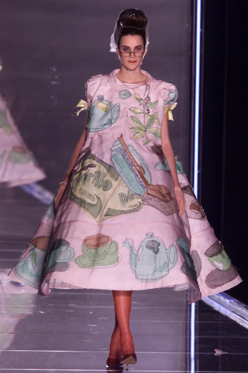 christian-dior-spring-2001-couture-012.webp