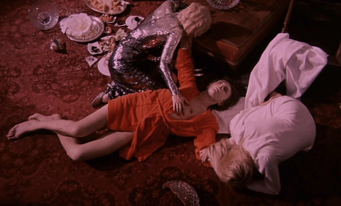 Дочери тьмы.1971.BDRip 720p msltel.mkv_snapshot_01.31.31.407.jpg