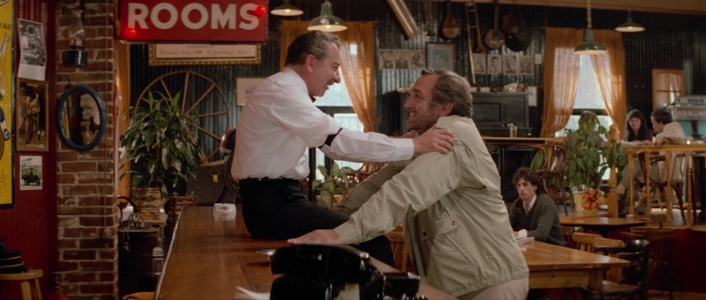 Богач.1983.BDRip AVC msltel.mkv_snapshot_00.28.31.803.jpg