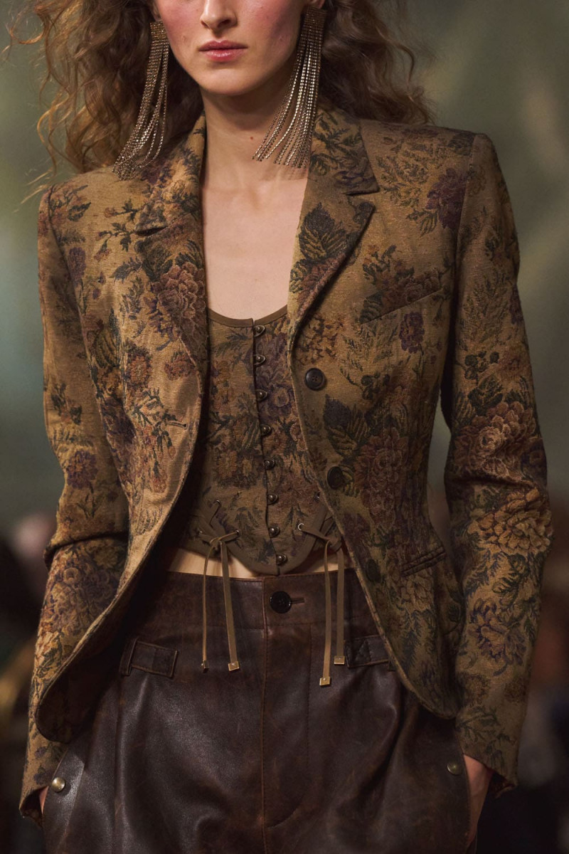 Ralph-Lauren-Fall-Winter-2026-2027-Details-Runway-Magazine-23.jpg