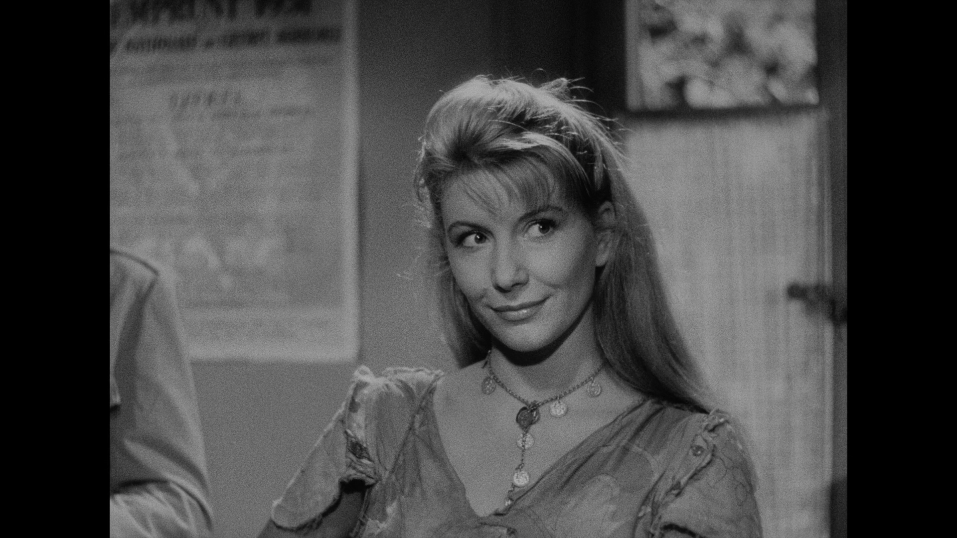 1.Manon.des.sources.1952.BDRemux.1080p.mkv_snapshot_00.49.00.817.png