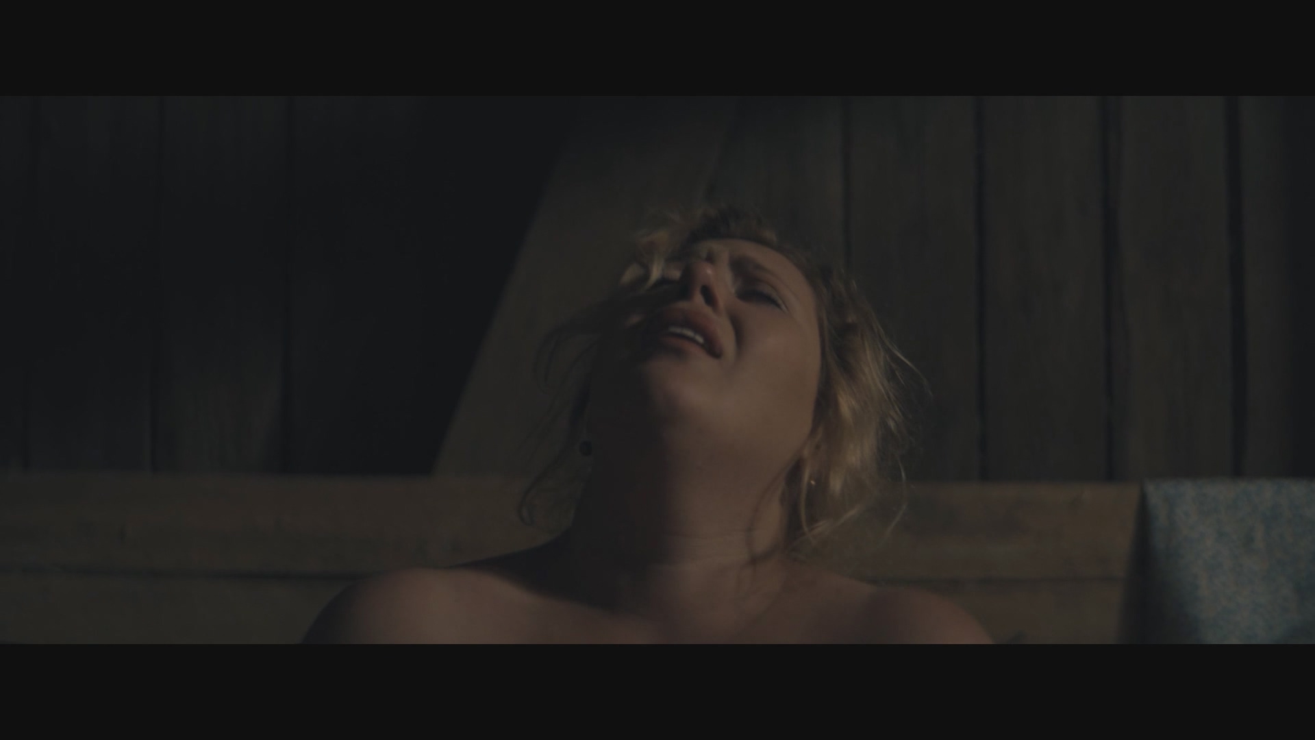 Елизавета Гончаренко Любовь зла или Нанотехнологии средней полосы (2003) HD 1080.mp4_20260215_082323.355.jpg