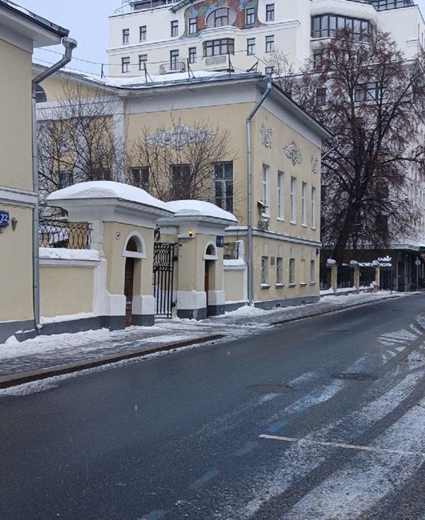 «Иван Сусанин» как ответ на репарации — и спор вокруг усадьбы в центре Москвы