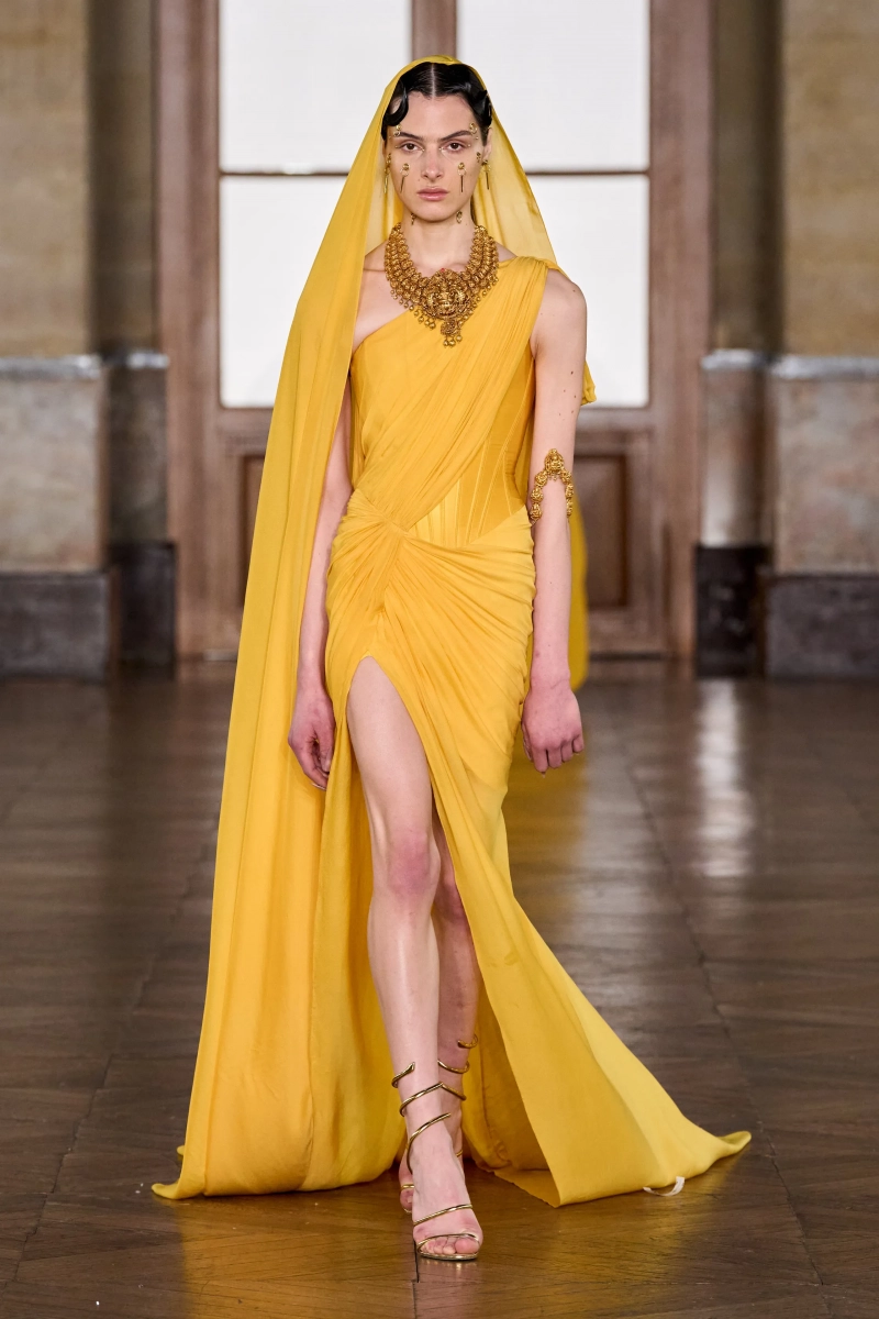 00022-gaurav-gupta-spring-2026-couture-credit-gorunway.webp