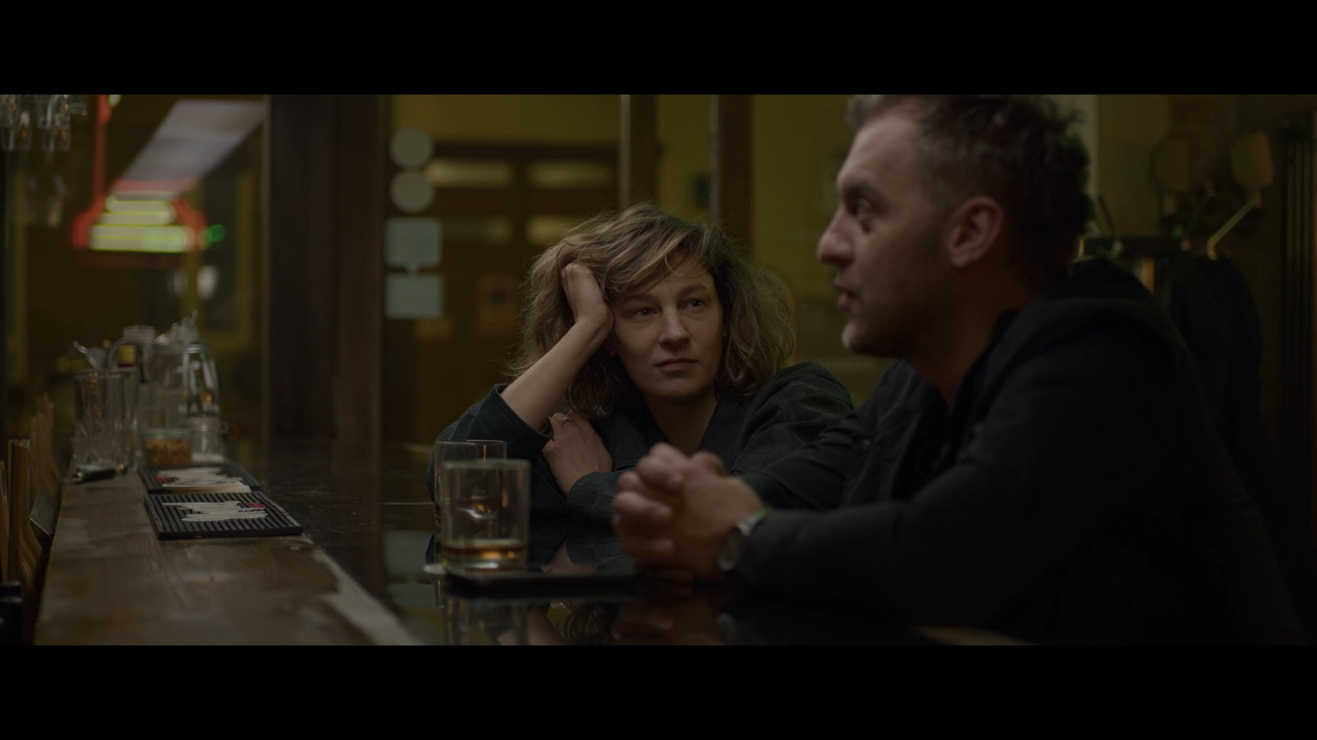 To.nie.moj.film.2024.PL.1080p.WEB-DL.x264-KiT.mkv_snapshot_00.04.56.png