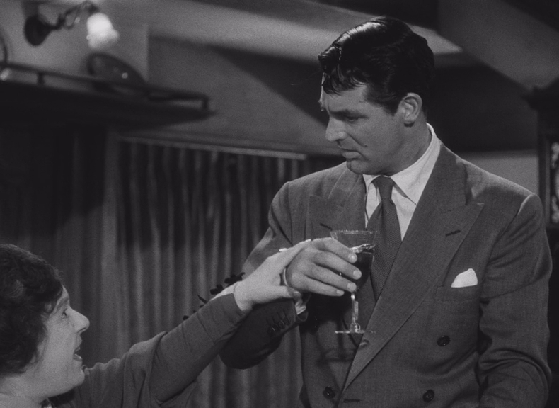 Мышьяк и старые кружева.1944.BDRip AVC msltel.mkv_snapshot_00.35.21.711.jpg