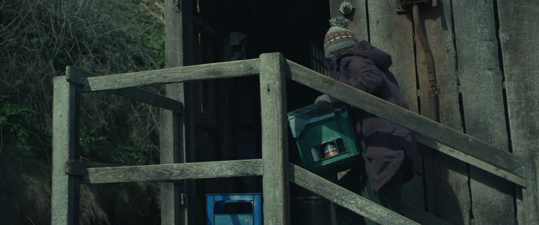 Убежище (2026) WEB-DLRip-AVC_ivanes.mkv_20260225_121950.946.png