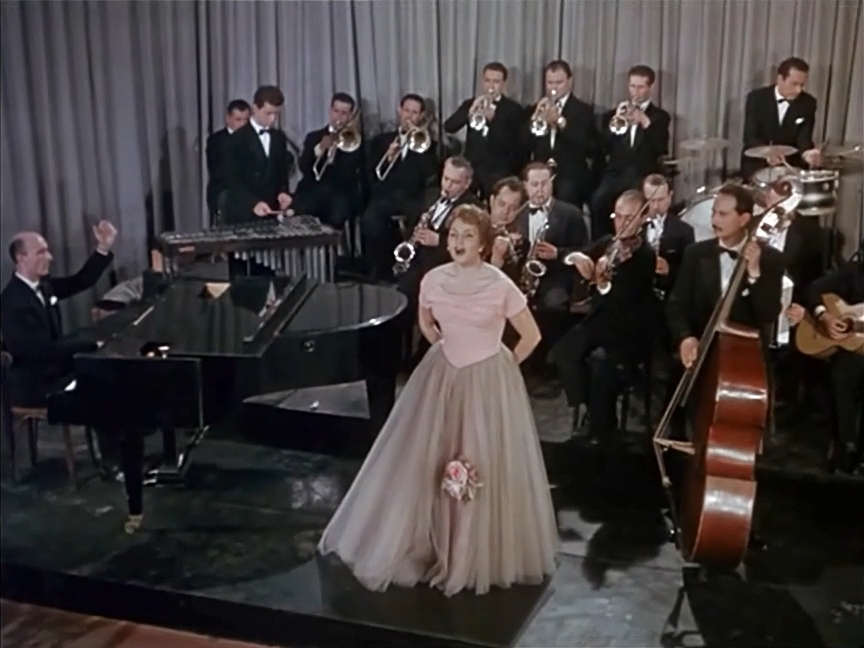 Ci troviamo in galleria (1953)_RU_ITA_Grampy.mkv_snapshot_00.52.45.830.png