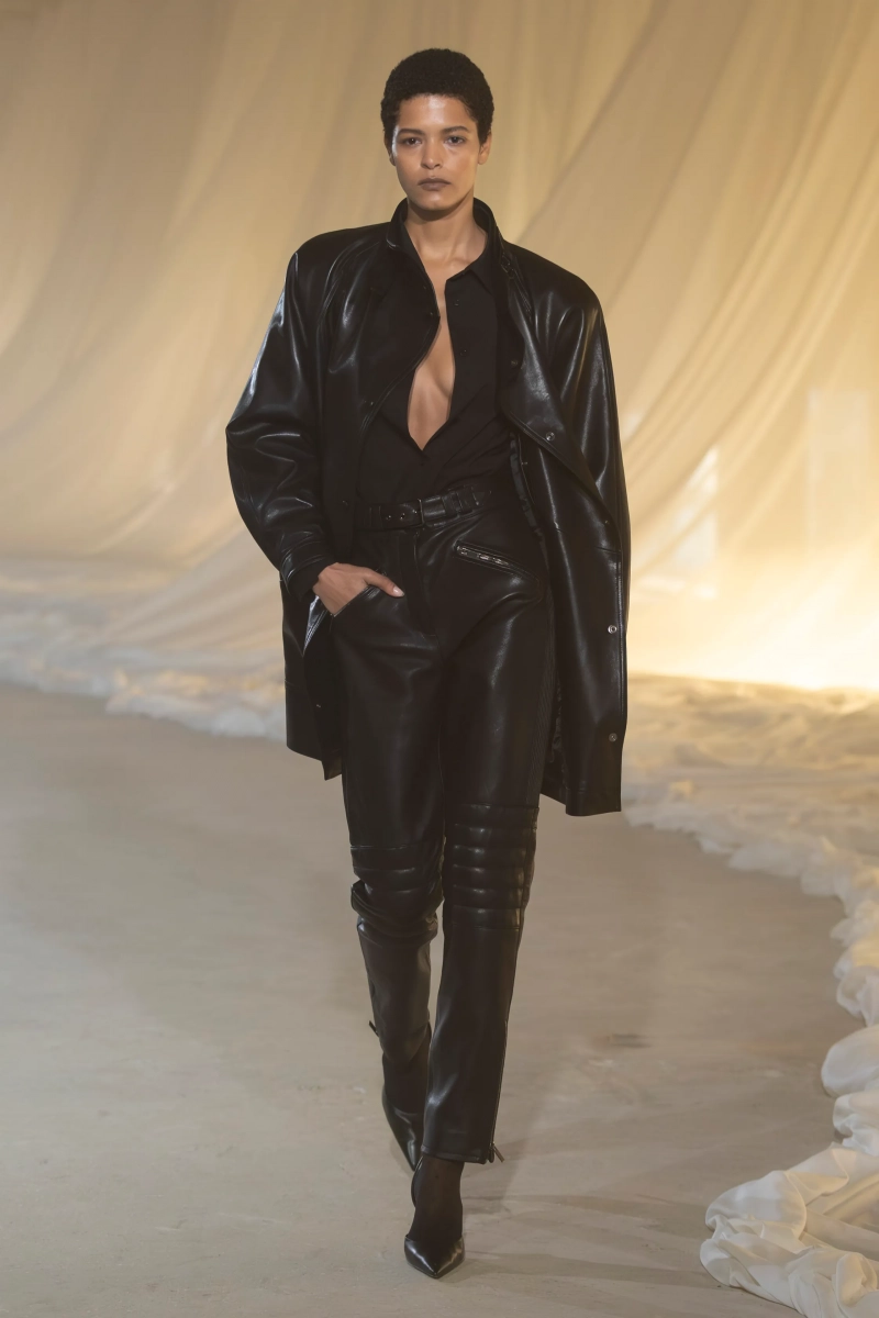 00005-balmain-fall-2026-ready-to-wear-credit-brand.webp