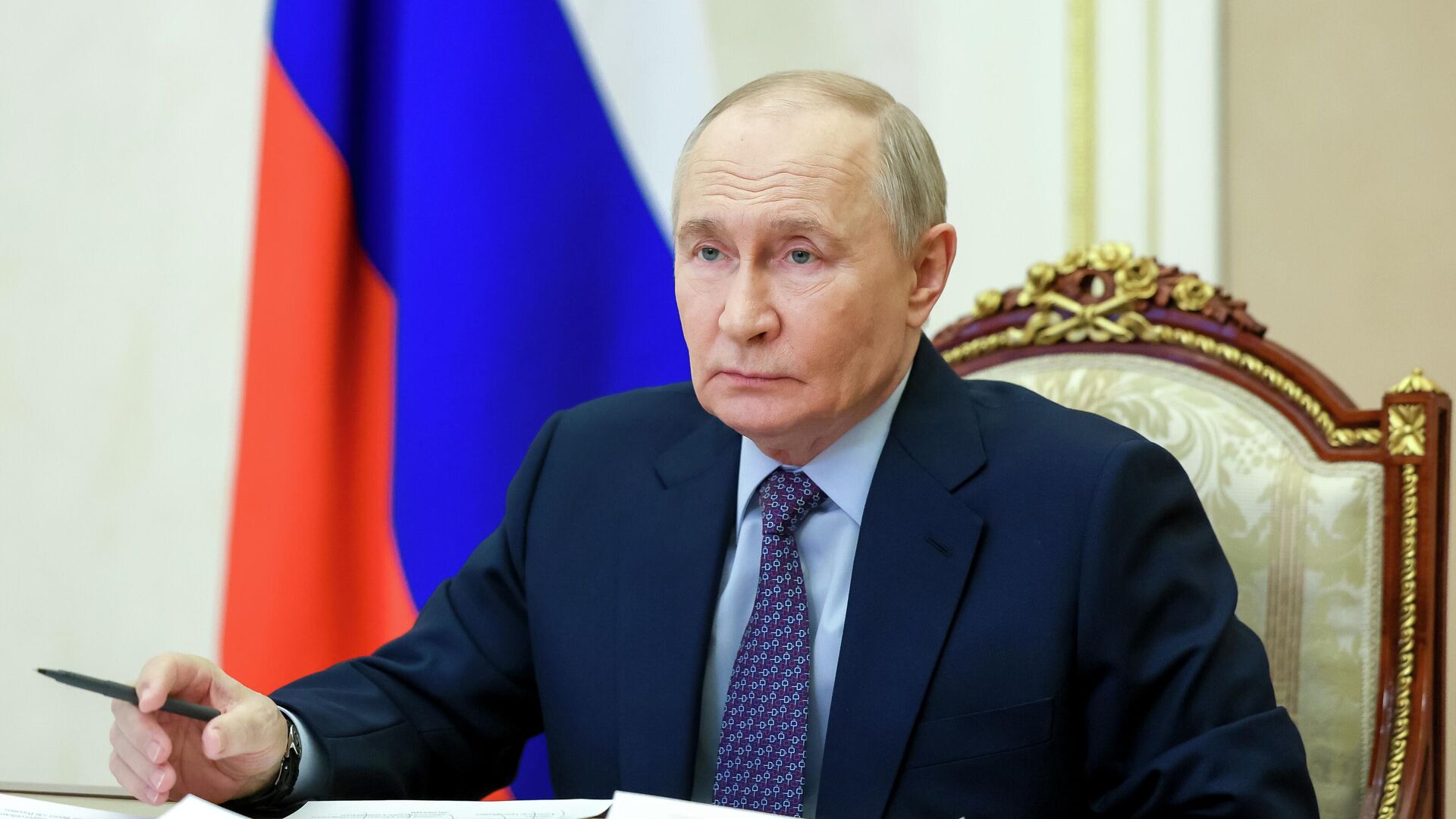 Президент ЦАР хочет обсудить с Путиным тему энергетики 