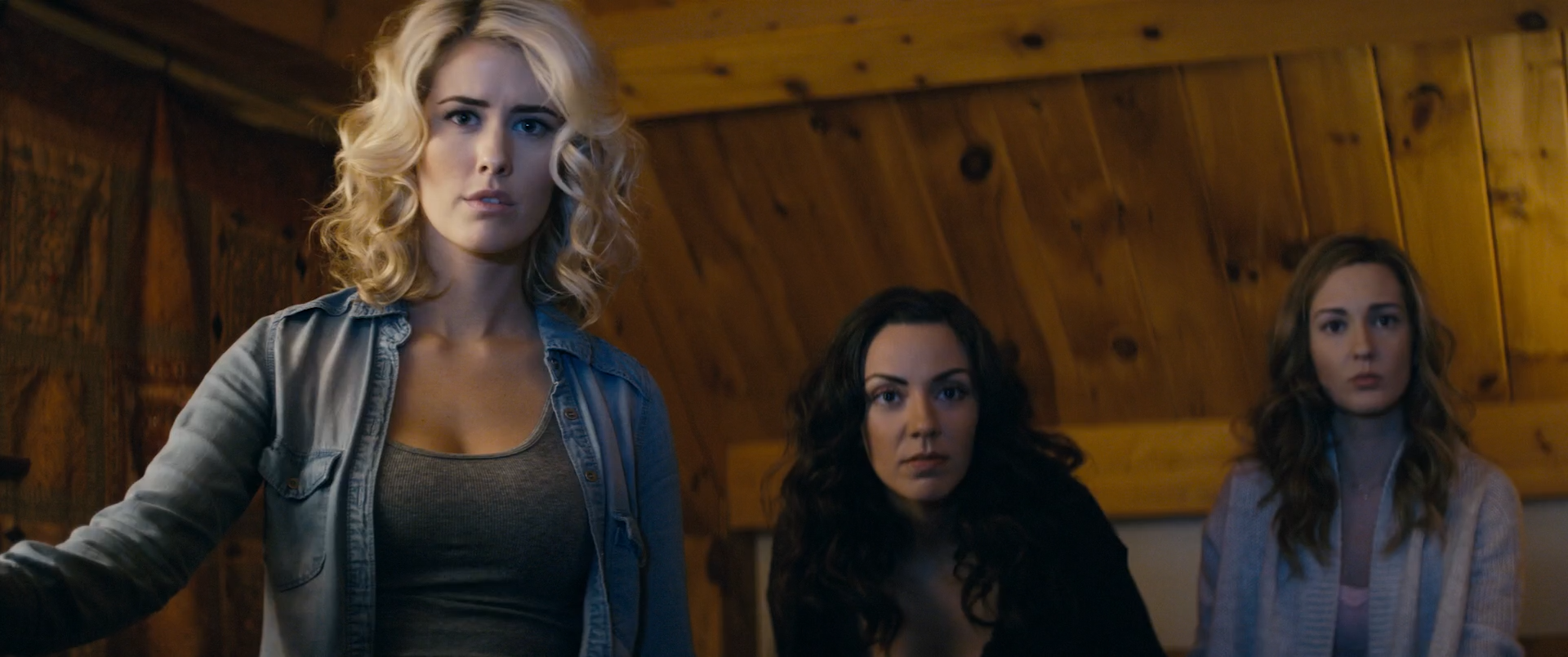 Definition.of.Fear.2015.WEBD.1080p.iTunes.RUS-ylnian.mkv_snapshot_00.47.30.075.png
