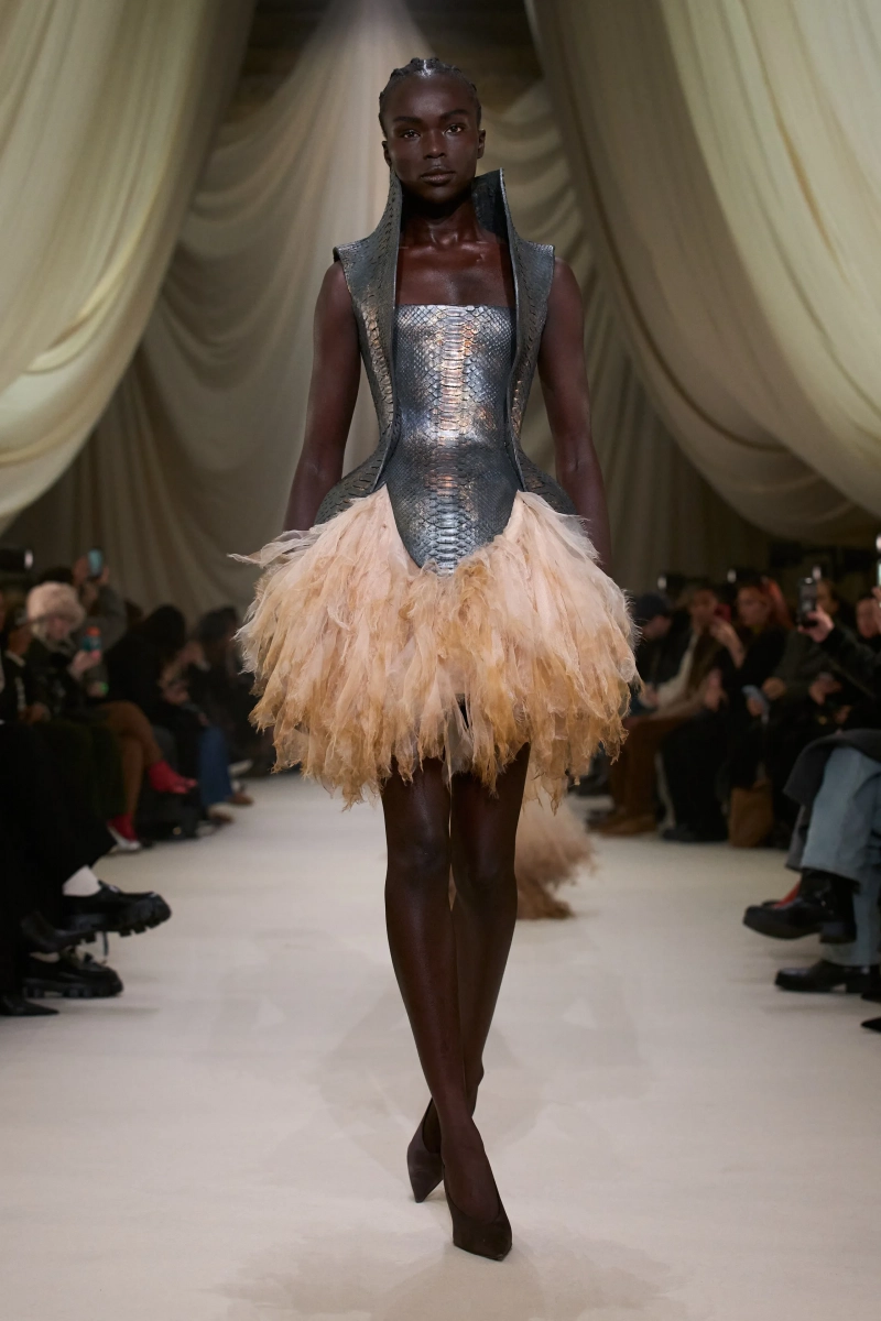 00006-ashi-studio-spring-2026-couture-credit-gorunway.webp