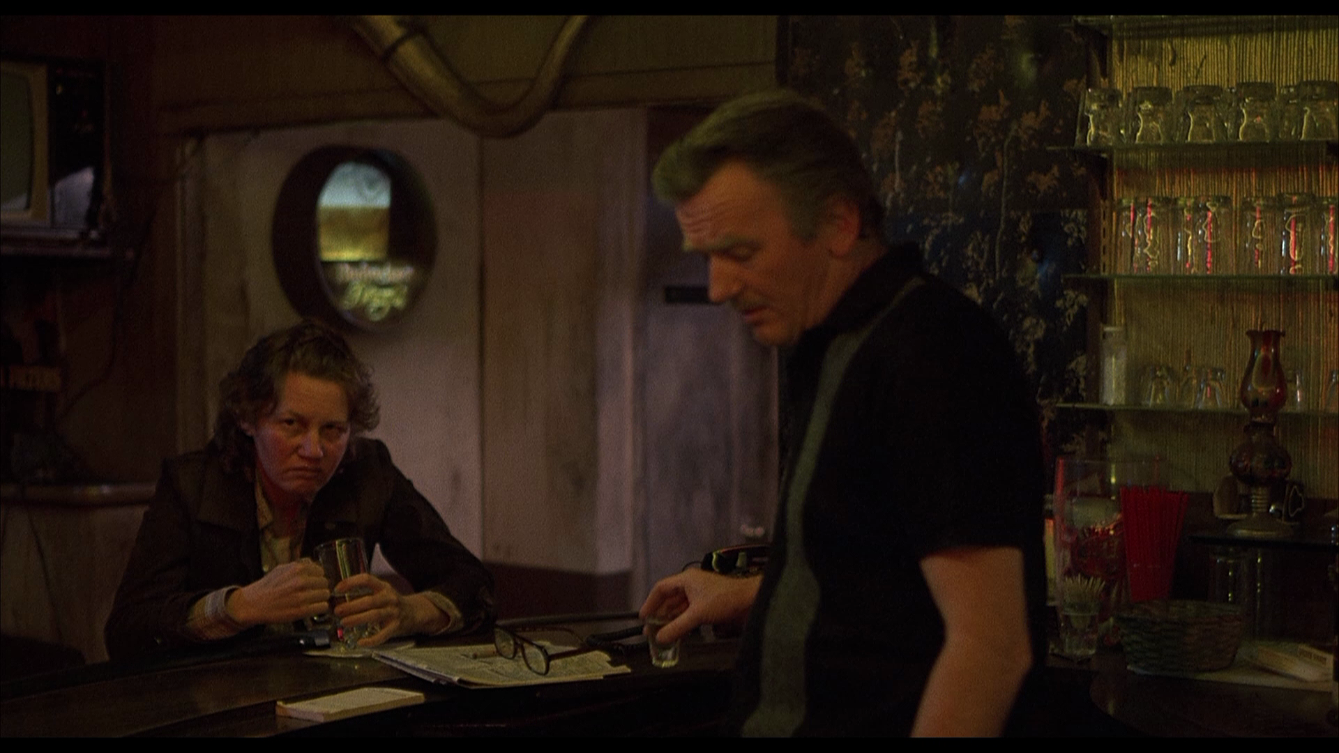 Barfly.1987.Imprint.BDRemux.1080p.mkv_20260307_153909.824.png