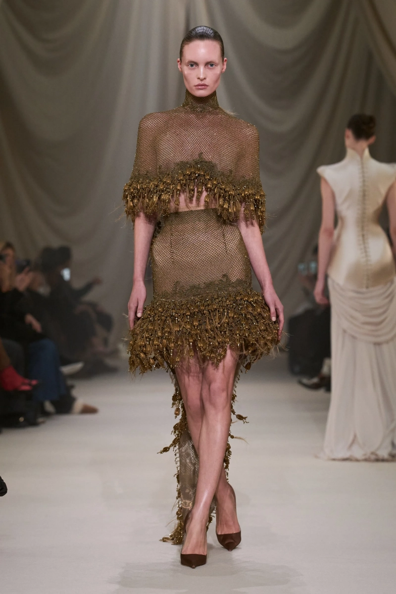 00013-ashi-studio-spring-2026-couture-credit-gorunway.webp
