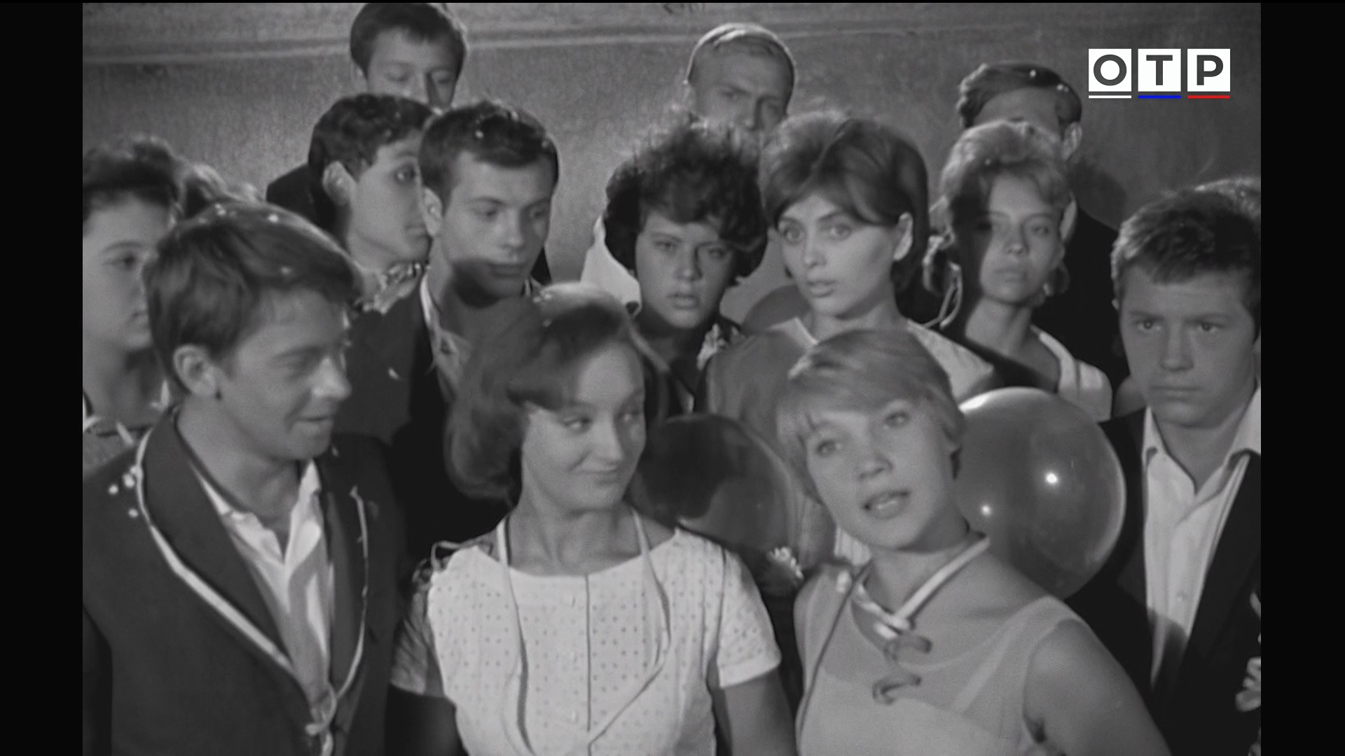 Первый.троллейбус.1963.HDTV.1080i-ylnian.mkv_snapshot_00.01.28.201.png