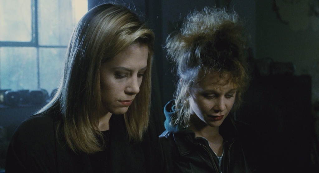 Мутанты.1997.DirCut.BDRip AVC msltel.mkv_snapshot_00.47.47.865.jpg